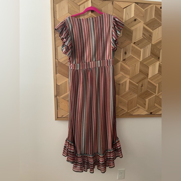 Eva Franco multi-colored dress with fluttered sleeves and hem - Picture 2 of 7